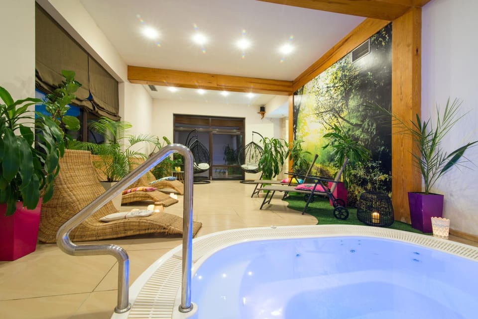 Activities, Spa and wellness centre/facilities, sunbed