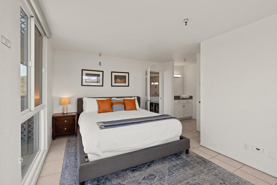 Belmont Modern - Ocean View, Pet Friendly, Patio House in Mission Beach