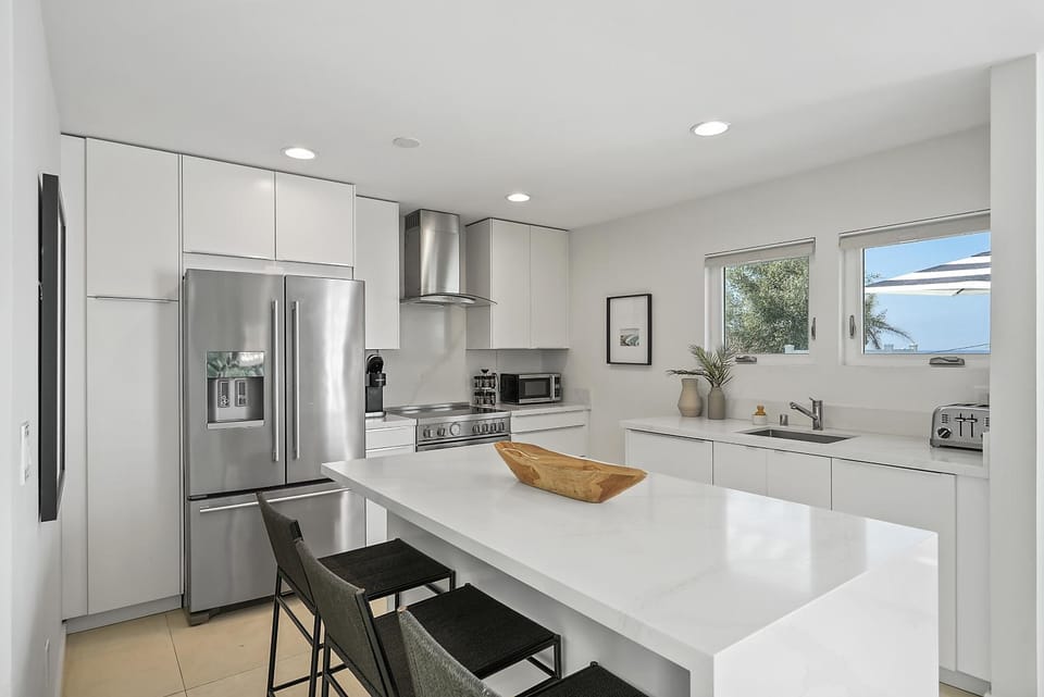 Birdrock Paradise w Private Pool& Spa, AC, fast WiFi & Yard! House in La Jolla