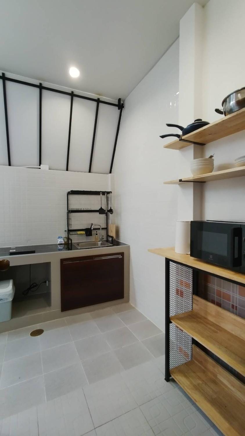 Kitchen or kitchenette, minibar, stove, kitchen