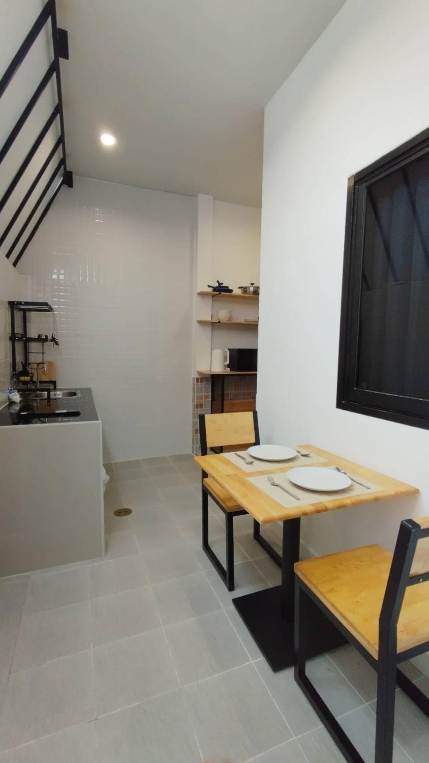 Balcony/Terrace, Kitchen or kitchenette, Dining area, minibar, stove, kitchen