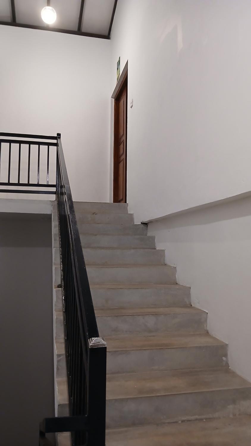 Villa Guruge- upstairs Apartment in Hikkaduwa