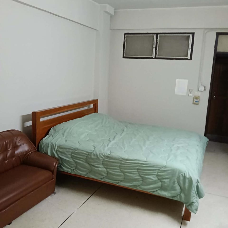 Viriyapon Apartment in Bangkok