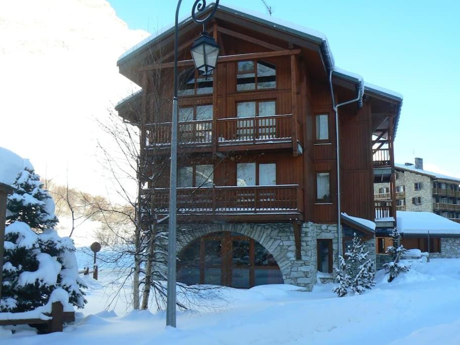 Property building, Winter