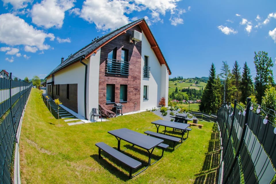 Property building, Spring, BBQ facilities, View (from property/room), Garden view, Landmark view, Mountain view