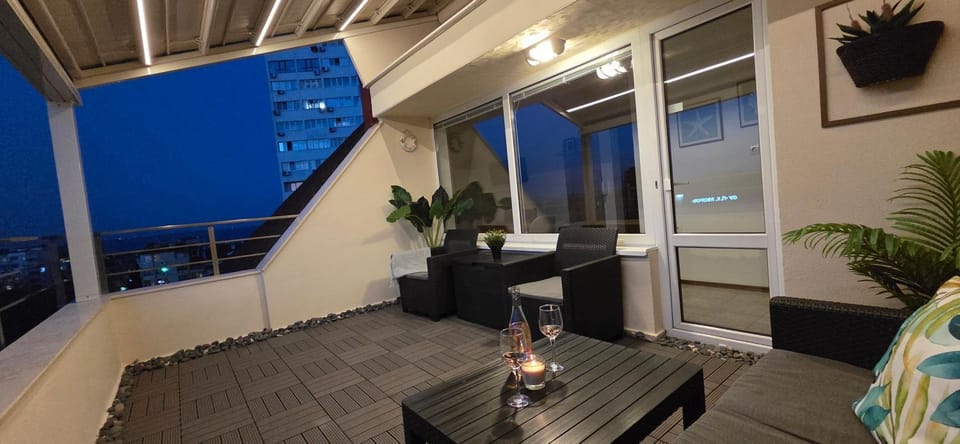 Sea Vibes studio Burgas with great terrace and sea view Apartment in Burgas