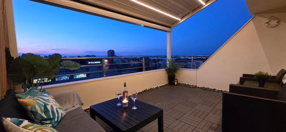 Sea Vibes studio Burgas with great terrace and sea view Apartment in Burgas