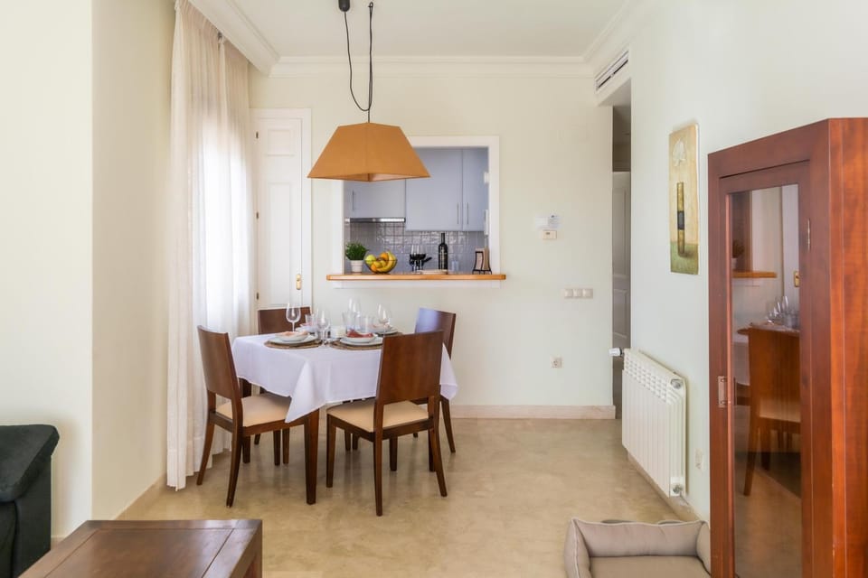 Massage, Dining area
