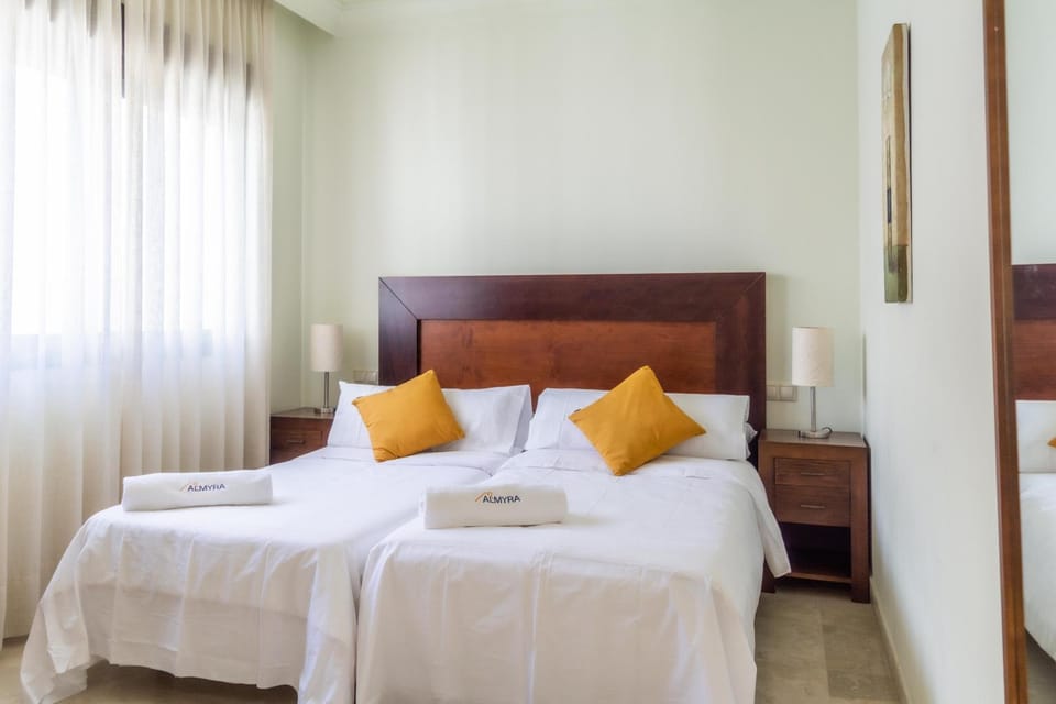 Bed, Photo of the whole room, Decorative detail, Bedroom, towels