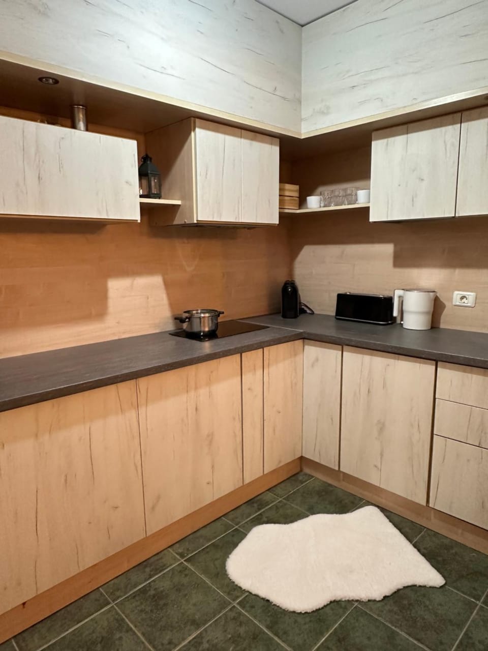 Coffee/tea facilities, Kitchen or kitchenette