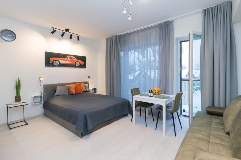 Bed, Living room, Food and drinks, Photo of the whole room, Seating area, Dining area, Bedroom