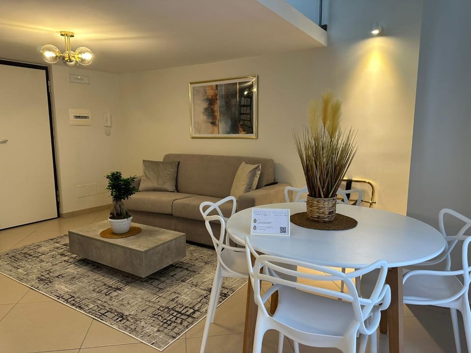 Living room, Seating area, Dining area