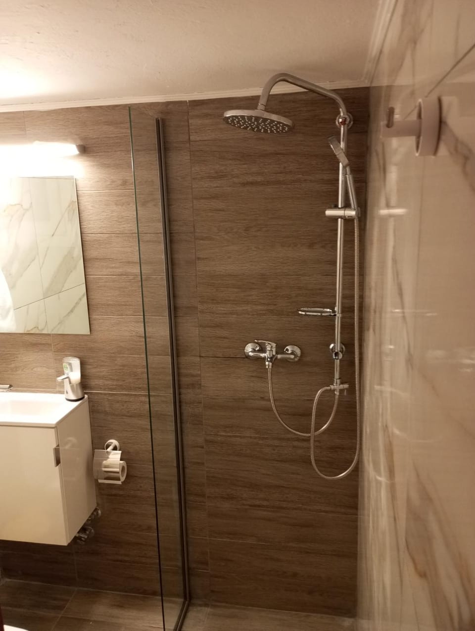 Shower, Bathroom