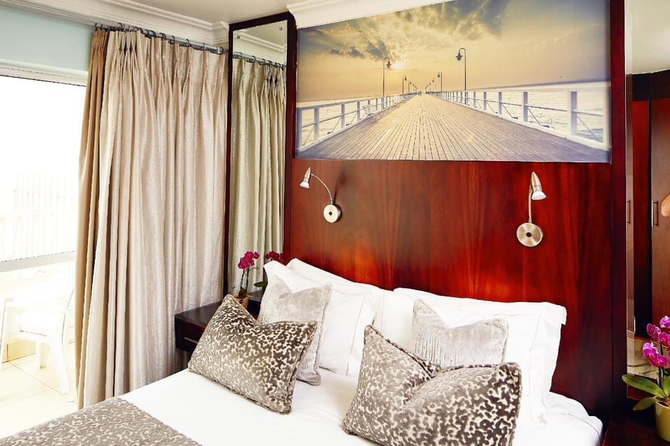 Bed, Photo of the whole room, Decorative detail