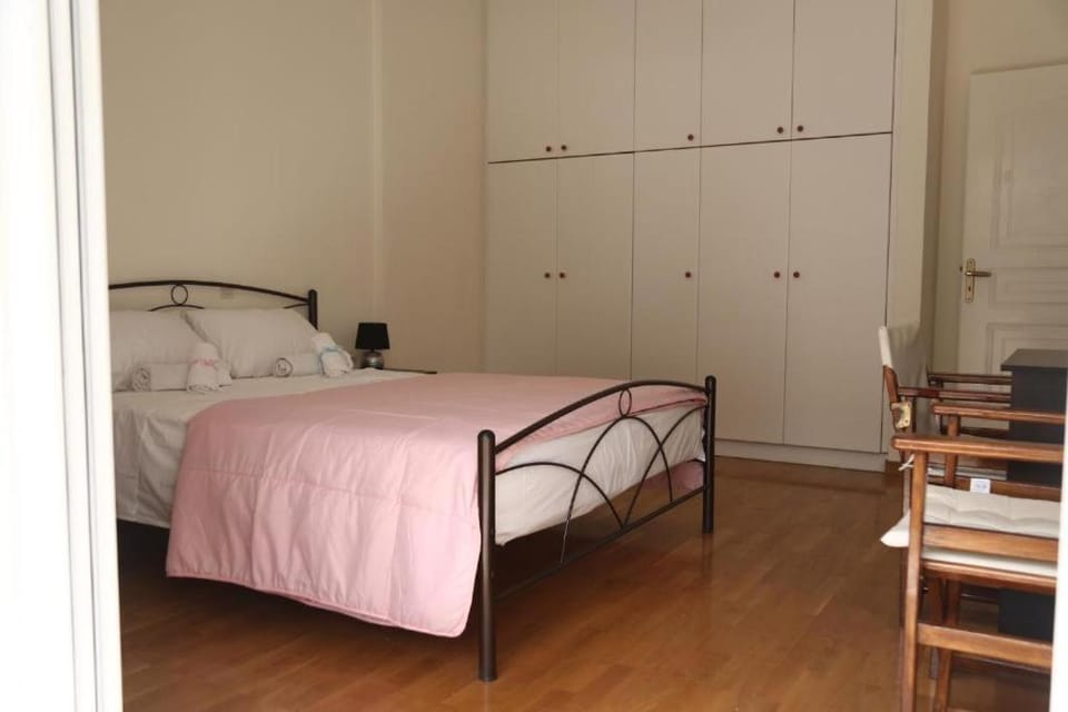 Bedroom, wardrobe