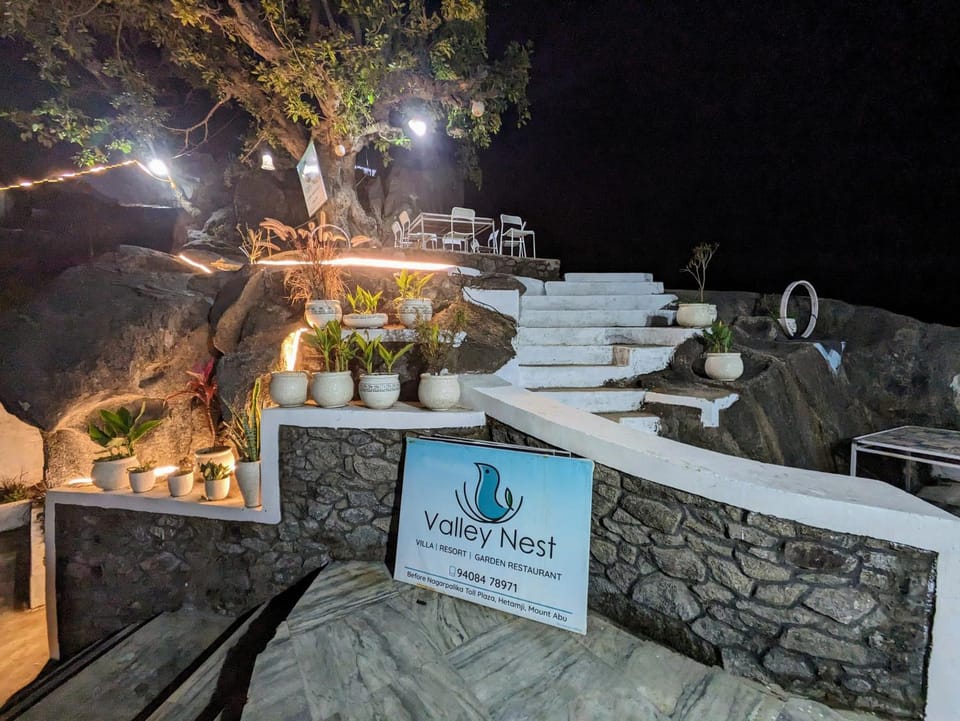 Valley Nest for 6-12 PAX House in Gujarat