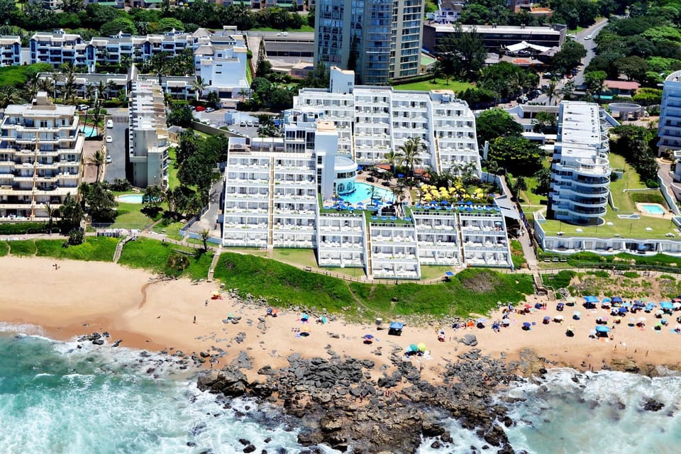Property building, Bird's eye view, Beach