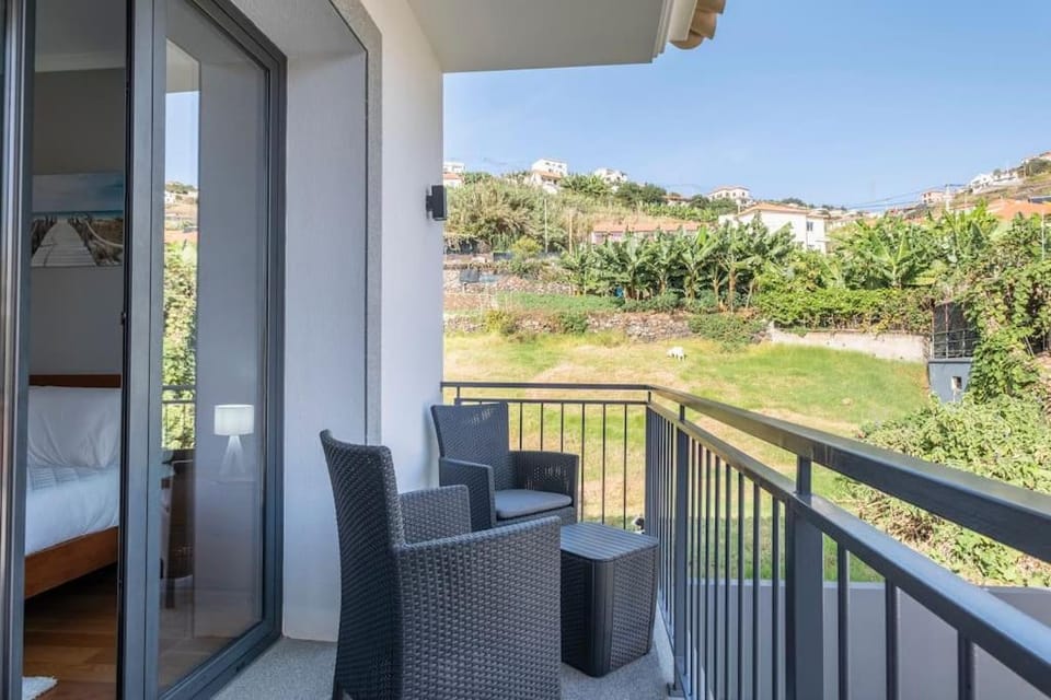 Yuri Big House Villa in Madeira District