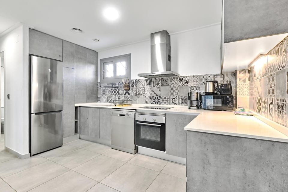 dishwasher, microwave, oven, stove, kitchen, kitchen