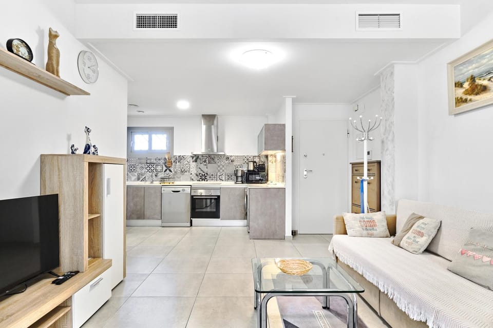 Kitchen or kitchenette, Living room