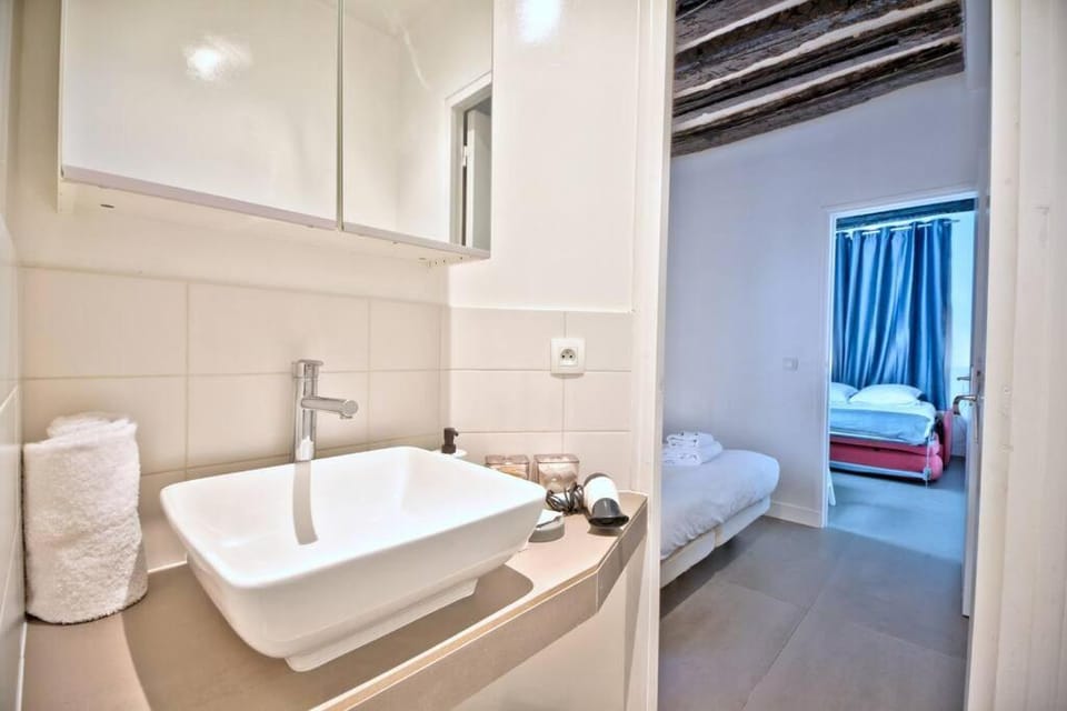 Bathroom, heating, towels