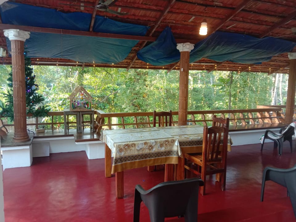 View (from property/room), Balcony/Terrace, Seating area, Dining area