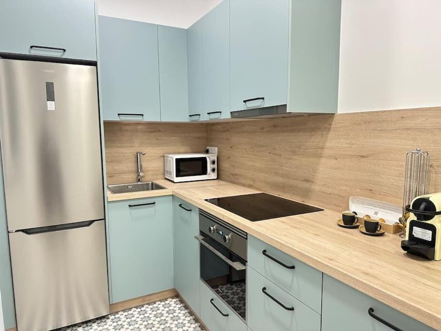 Velazquez 34, con Parking gratis by YBH Apartment in Vigo