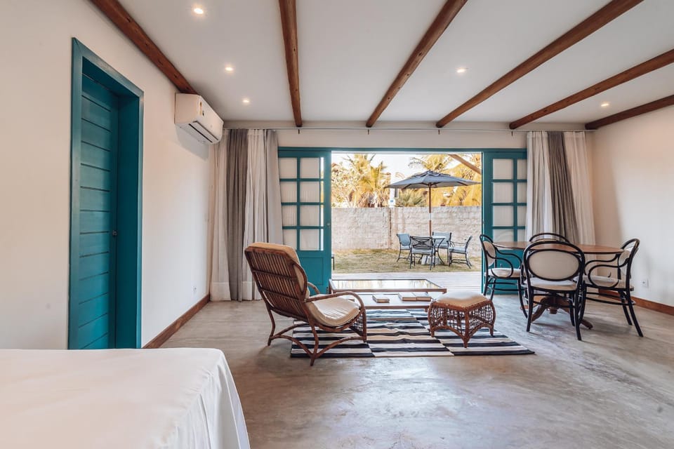 Property building, Living room, Photo of the whole room, Seating area, Dining area
