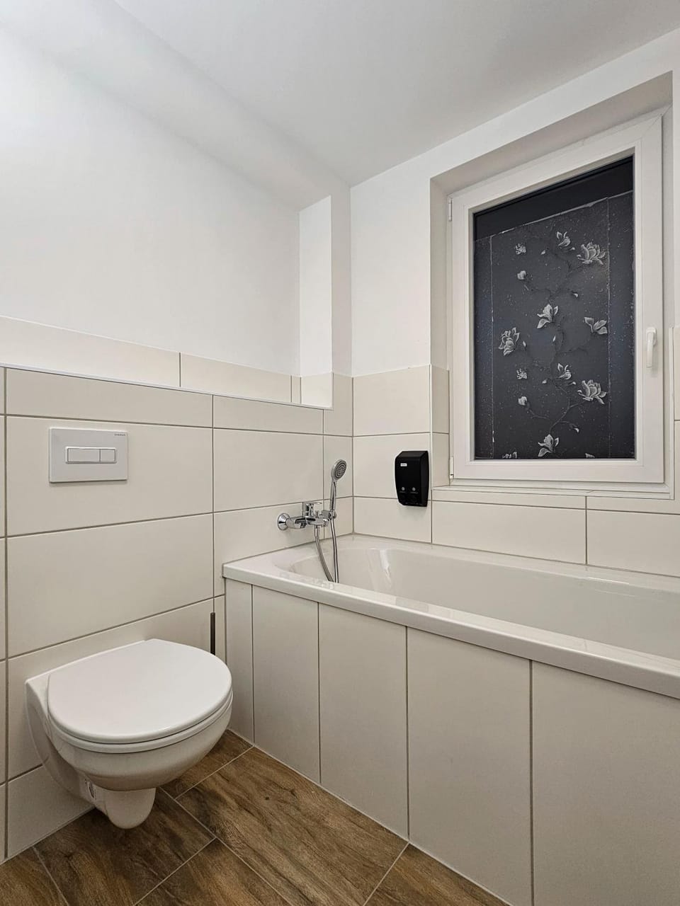 Toilet, Bathroom, Bath, washing machine