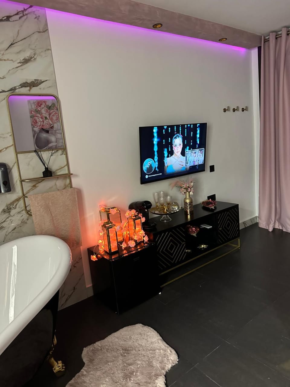 Habitación LUXURY LOVE Apartment in Montsià