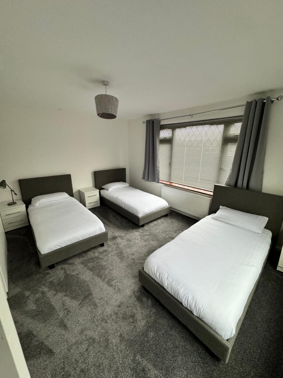 Contractor and Family, Private Detached Property DY5 Apartment in Stourbridge