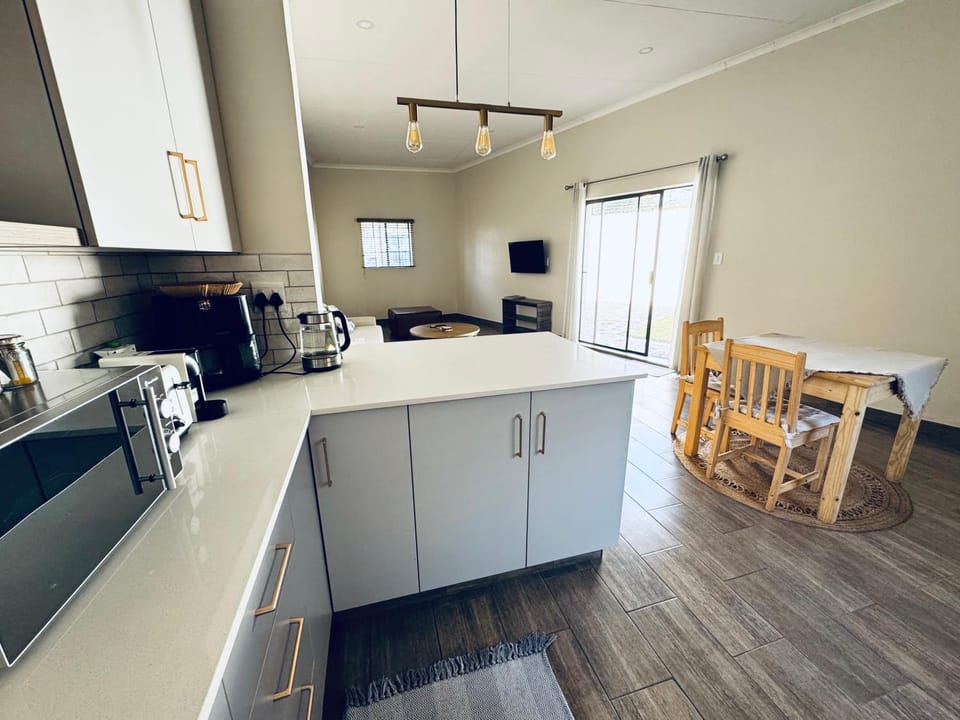 Family Garden Suite - Sleeps 4 Bed and Breakfast in Pretoria