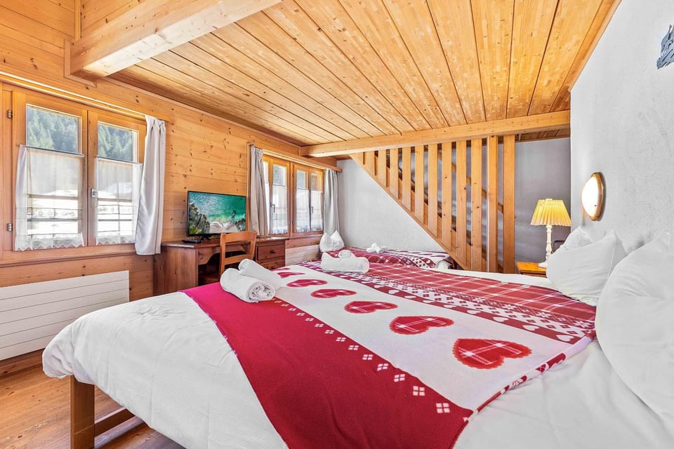 Bed, TV and multimedia, Photo of the whole room, Seating area