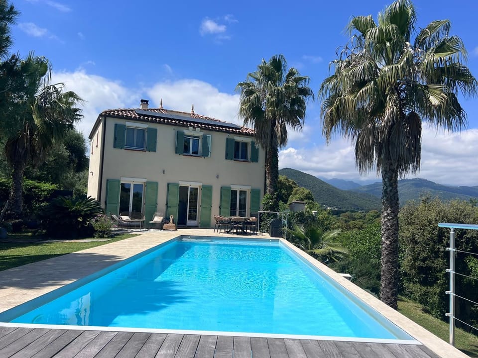 Property building, Day, Natural landscape, Mountain view, Pool view, Swimming pool