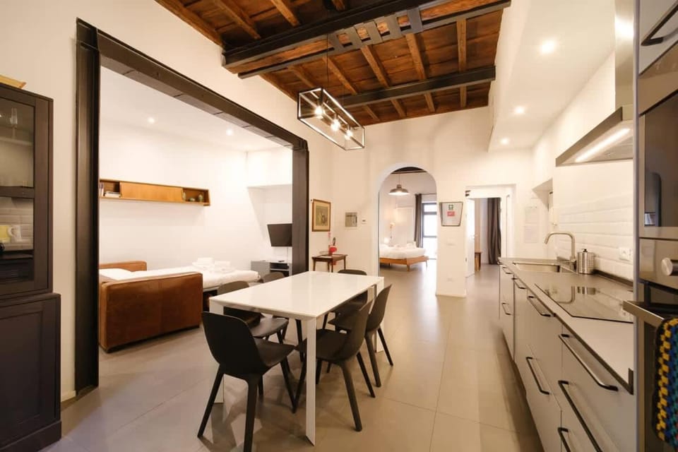 Golden House BuddyRent Apartment in Rome