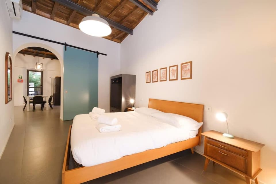 Golden House BuddyRent Apartment in Rome