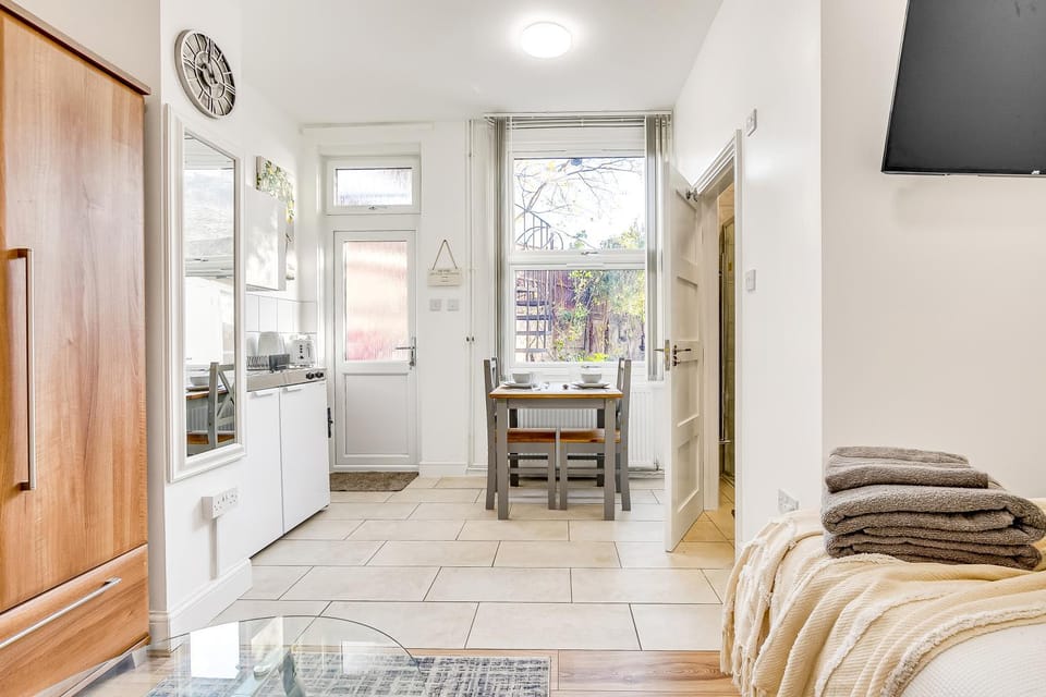 Stunning Studio in heart of LDN with garden Apartment in London Borough of Islington