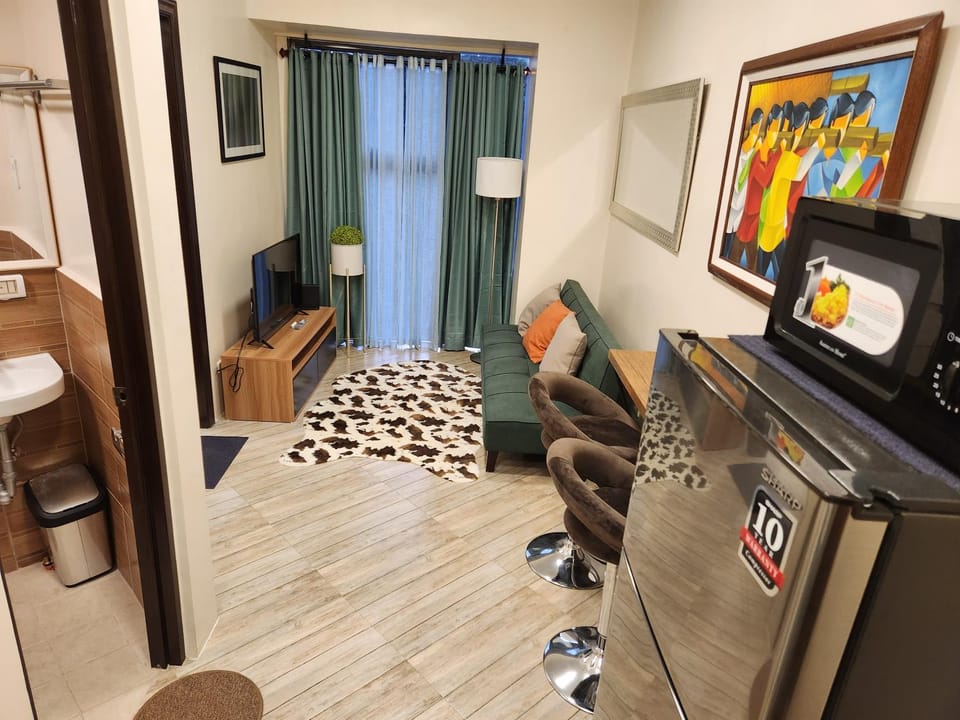TV and multimedia, Living room, Seating area, hair dresser