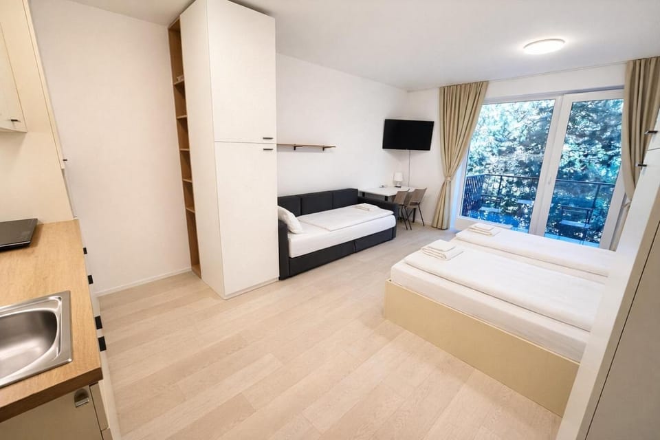 Bed, Photo of the whole room