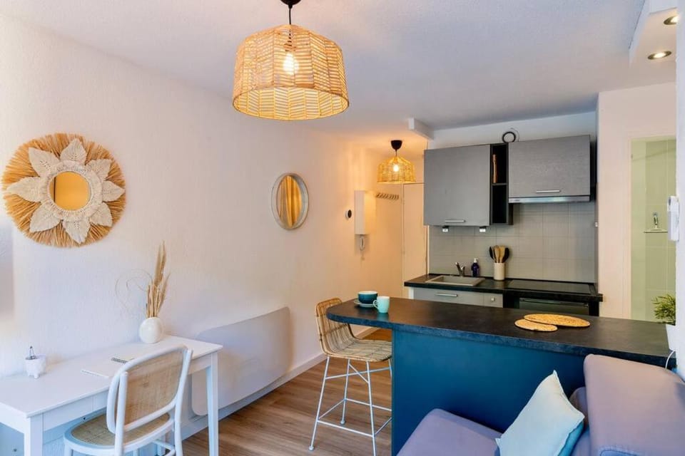 Appartement rénové, calme et proche des plages. Apartment in Occitanie