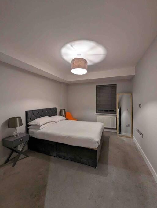 Elegant Central Brentwood Flat Apartment in Brentwood