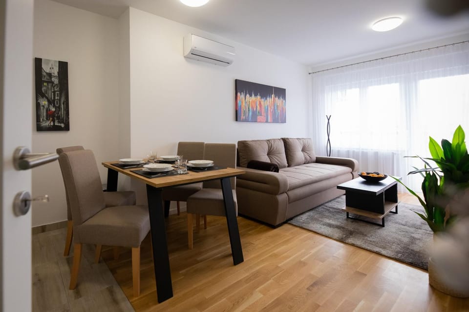 Apartman IVANA - private parking Apartment in Croatia