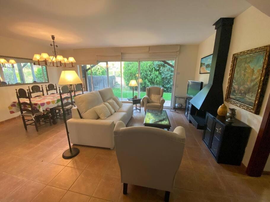 Living room, Dining area
