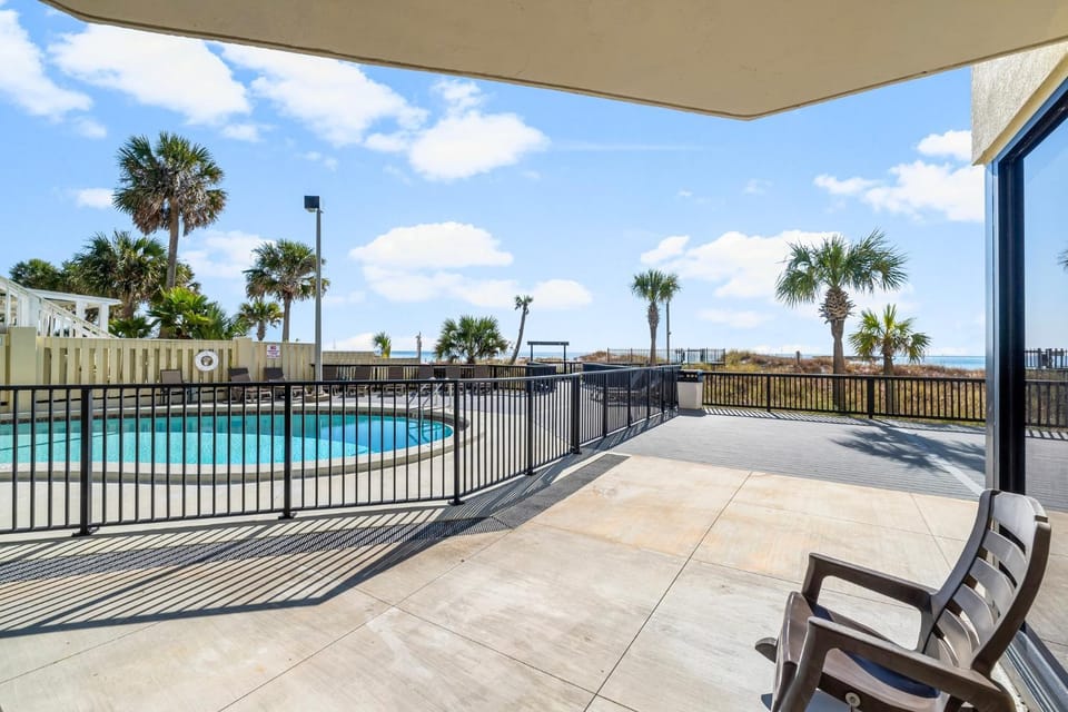1st Floor Resort Condo! No Elevators! Free Beach Chair Service! by Dolce Vita Getaways PCB Apartment in Panama City Beach