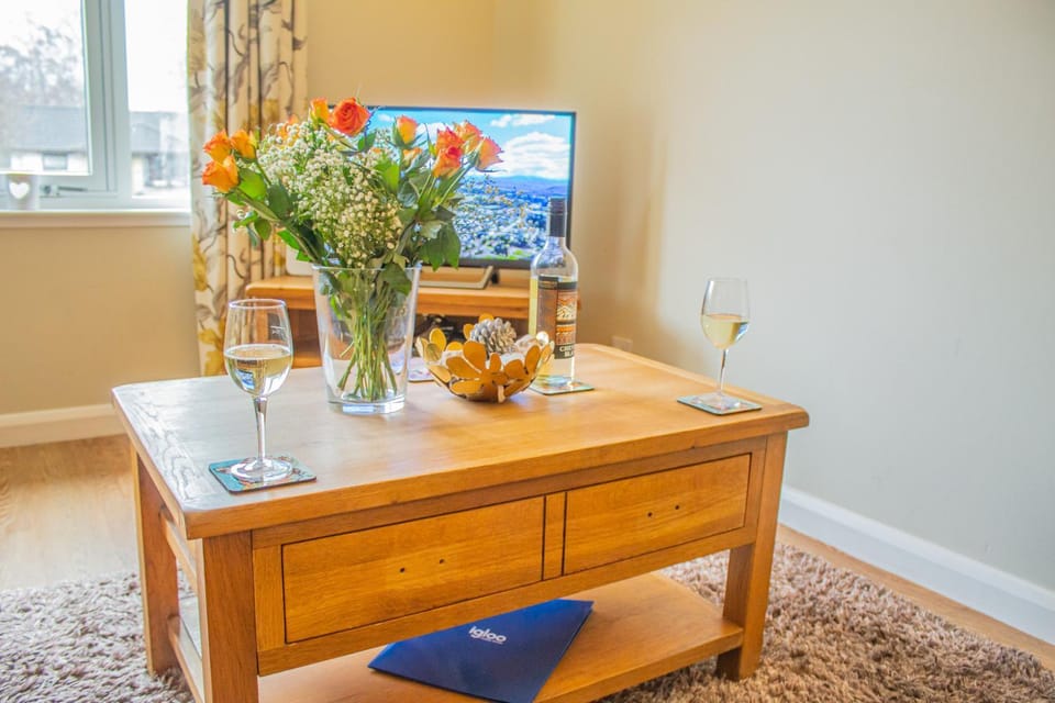 Communal lounge/ TV room, Living room