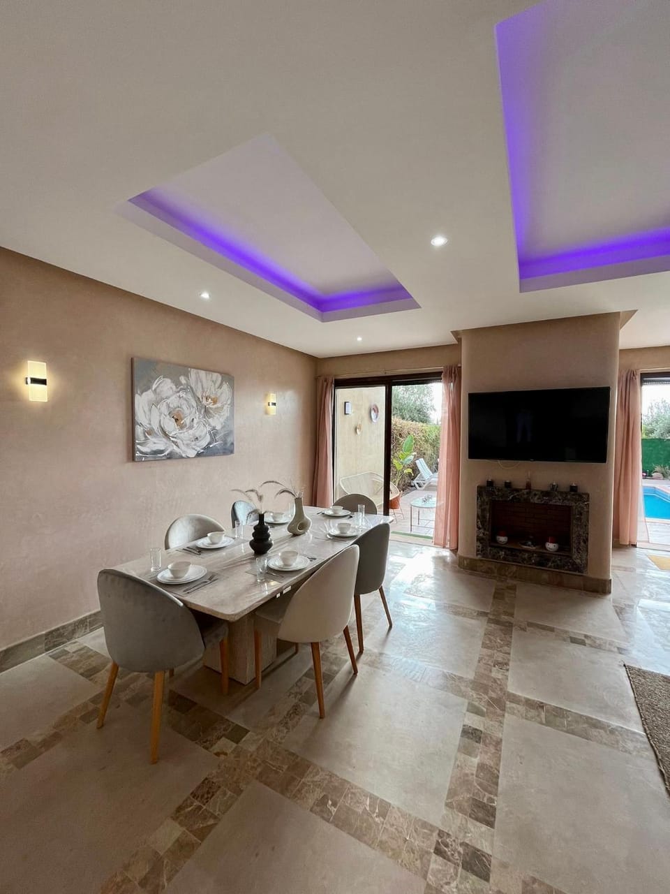 Living room, Seating area, Dining area