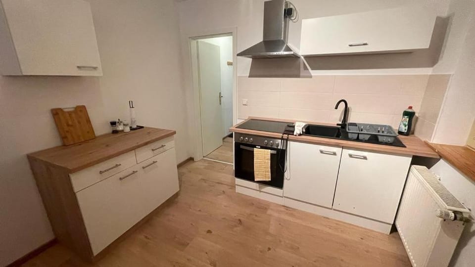 Kitchen or kitchenette, pet friendly, stove