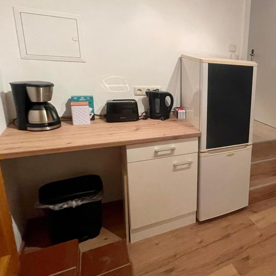 Coffee/tea facilities, Kitchen or kitchenette, toaster