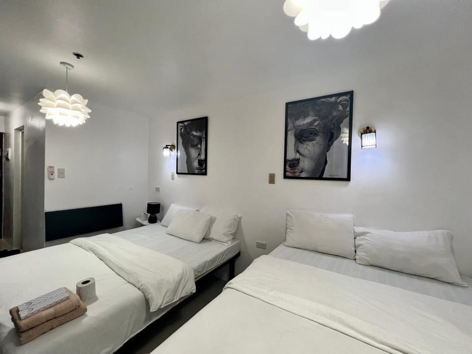 Staycation Condotel Room to Stay Paranaque Apartment hotel in Las Pinas