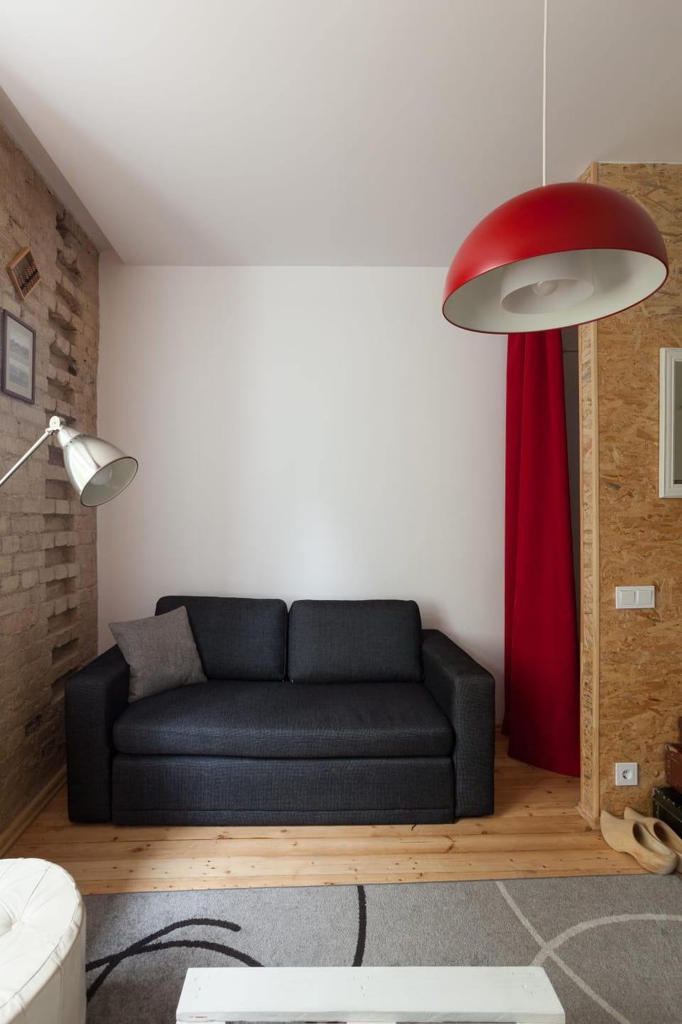 Bed, Living room, Seating area, Bedroom